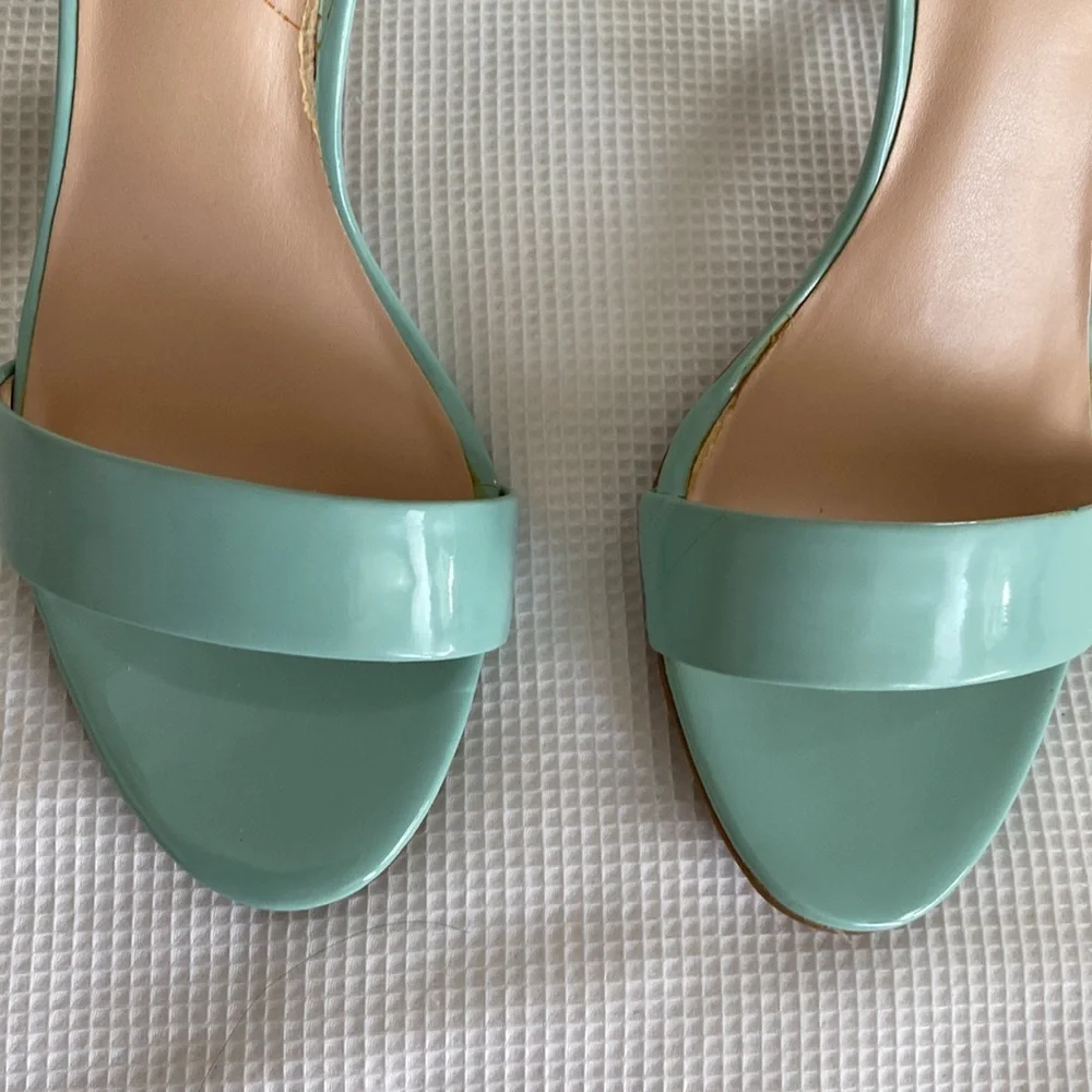 BP High Heels Open Toes Sandals Minty Color Size 5 M